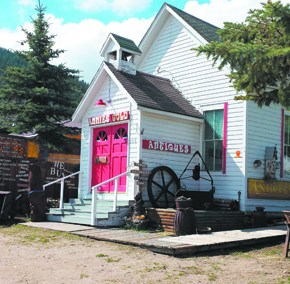 Annie’s Gold features extensive mining collection, unique&nbsp;antiques
