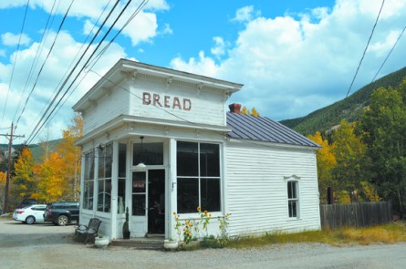 breadbar-exterior