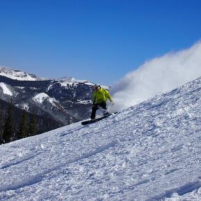 Fresh snow means fresh savings at Colorado’s ski resorts,&nbsp;areas